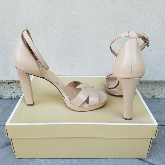 Chic Michael Kors Heels - Picture 4 of 5